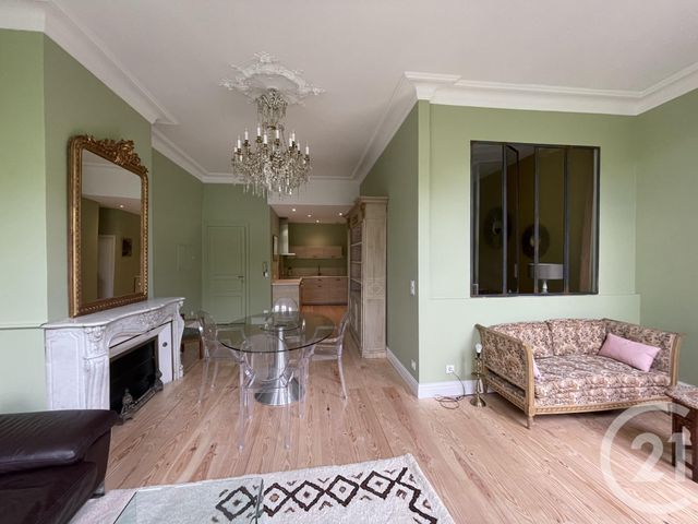 Afficher la photo en grand appartement à louer - 2 pièces - 53.0 m2 - BORDEAUX - 33 - AQUITAINE - Century 21 Pey Berland