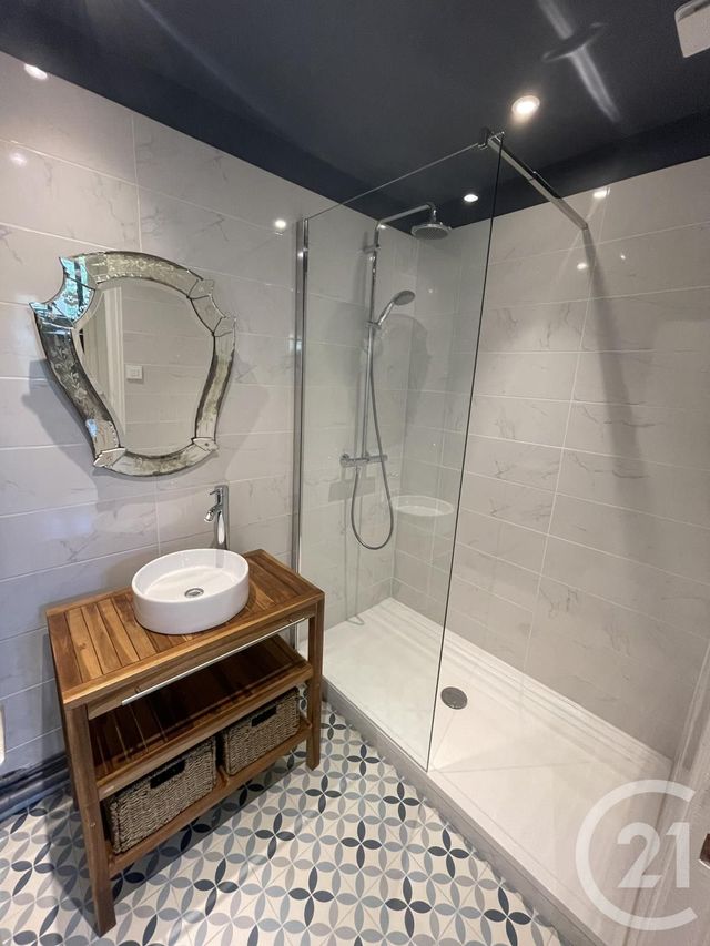 Afficher la photo en grand appartement à louer - 2 pièces - 53.0 m2 - BORDEAUX - 33 - AQUITAINE - Century 21 Pey Berland