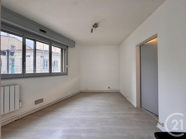 Appartement T2 à vendre - 2 pièces - 44.67 m2 - BORDEAUX - 33 - AQUITAINE - Century 21 Pey Berland