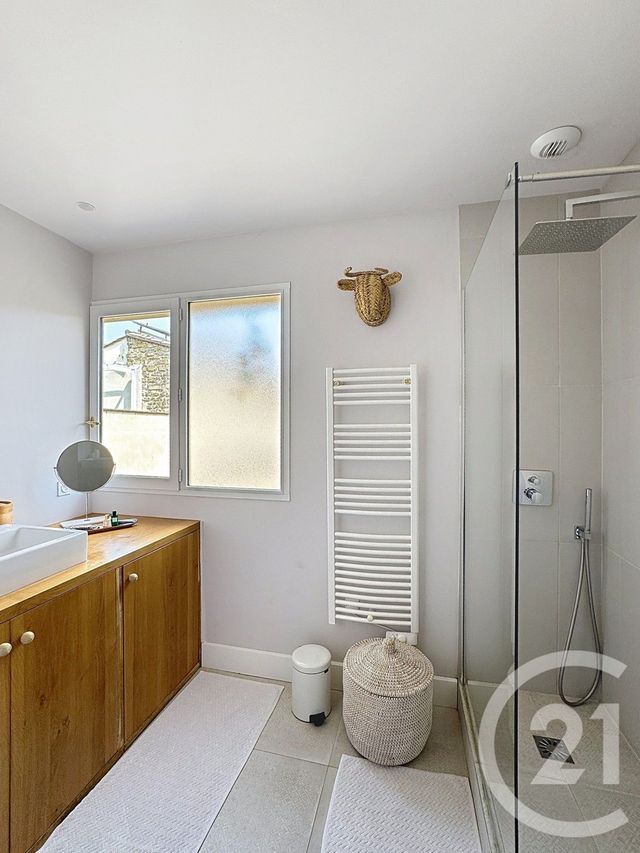 Appartement T3 à vendre - 3 pièces - 76.0 m2 - BORDEAUX - 33 - AQUITAINE - Century 21 Pey Berland