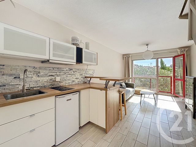 Afficher la photo en grand Appartement F2 bis à vendre - 3 pièces - 42.0 m2 - BORDEAUX - 33 - AQUITAINE - Century 21 Pey Berland