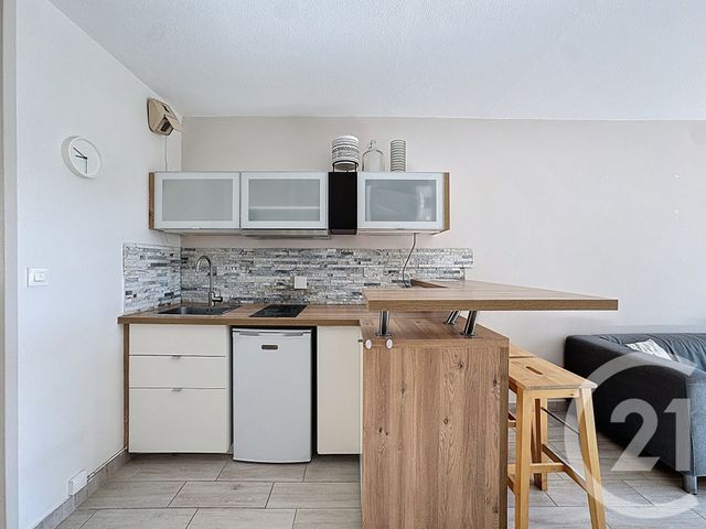 Afficher la photo en grand Appartement F2 bis à vendre - 3 pièces - 42.0 m2 - BORDEAUX - 33 - AQUITAINE - Century 21 Pey Berland