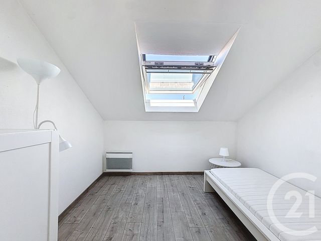 Afficher la photo en grand Appartement F2 bis à vendre - 3 pièces - 42.0 m2 - BORDEAUX - 33 - AQUITAINE - Century 21 Pey Berland