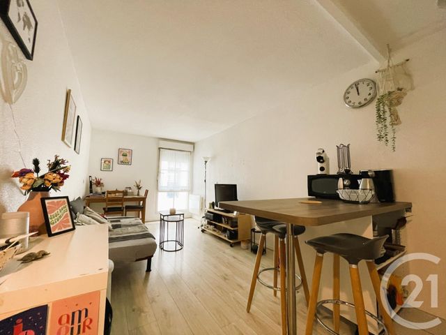 Appartement T2 à vendre - 2 pièces - 32.1 m2 - BORDEAUX - 33 - AQUITAINE - Century 21 Pey Berland