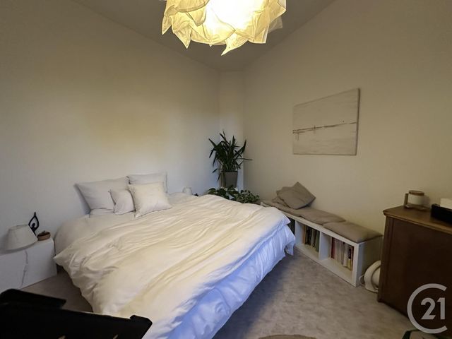 Afficher la photo en grand Appartement à vendre - 5 pièces - 42.93 m2 - BORDEAUX - 33 - AQUITAINE - Century 21 Pey Berland