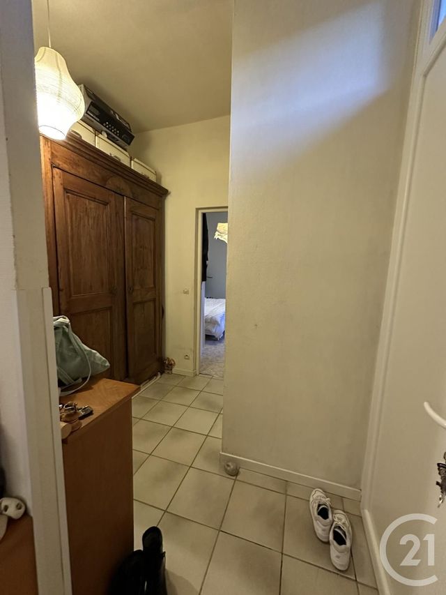 Afficher la photo en grand Appartement à vendre - 5 pièces - 42.93 m2 - BORDEAUX - 33 - AQUITAINE - Century 21 Pey Berland