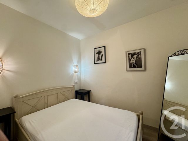 Afficher la photo en grand Appartement F1 à louer - 1 pièce - 35.0 m2 - BORDEAUX - 33 - AQUITAINE - Century 21 Pey Berland