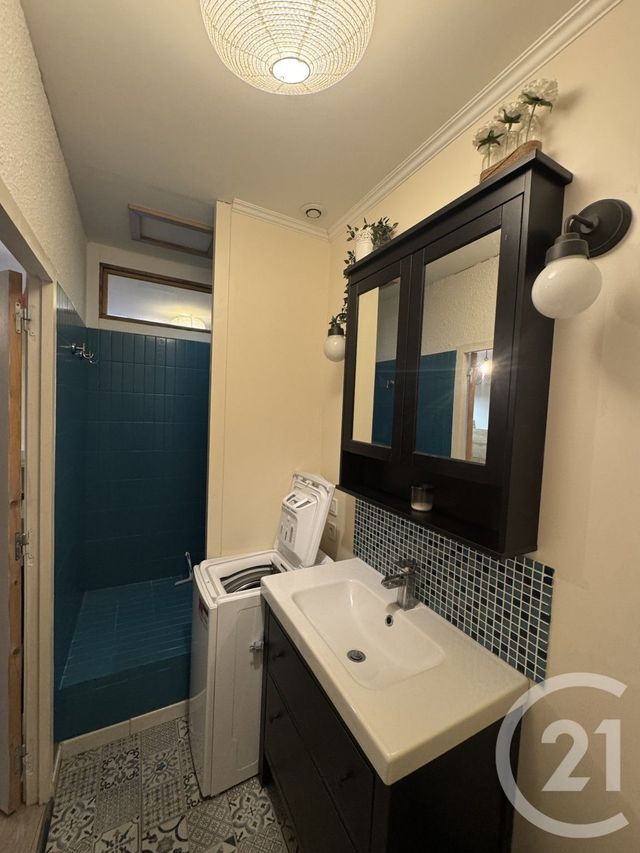 Afficher la photo en grand Appartement F1 à louer - 1 pièce - 35.0 m2 - BORDEAUX - 33 - AQUITAINE - Century 21 Pey Berland