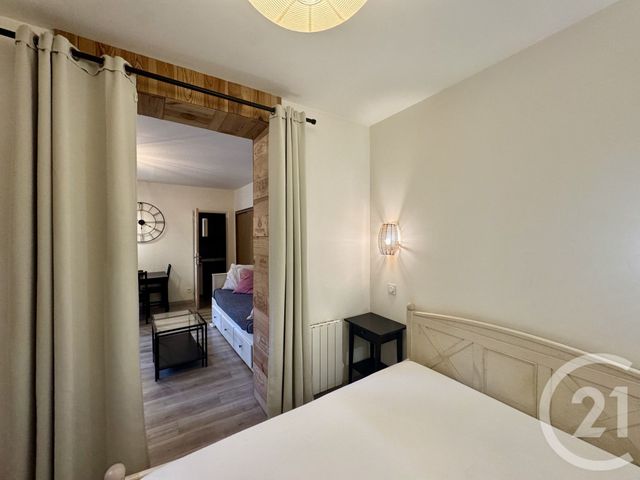 Afficher la photo en grand Appartement F1 à louer - 1 pièce - 35.0 m2 - BORDEAUX - 33 - AQUITAINE - Century 21 Pey Berland