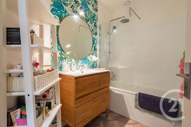 Afficher la photo en grand Appartement F3 à louer - 3 pièces - 58.51 m2 - BORDEAUX - 33 - AQUITAINE - Century 21 Pey Berland