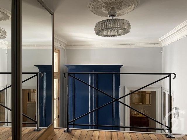 Appartement T2 à louer - 3 pièces - 71.04 m2 - BORDEAUX - 33 - AQUITAINE - Century 21 Pey Berland