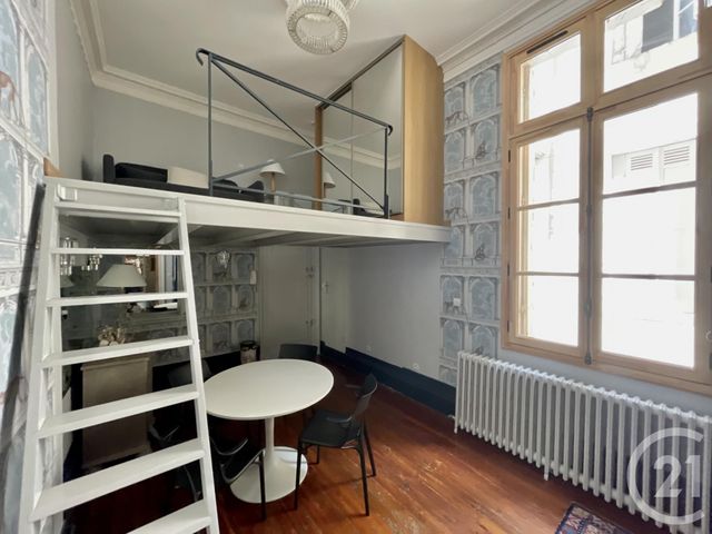 Appartement T2 à louer - 3 pièces - 71.04 m2 - BORDEAUX - 33 - AQUITAINE - Century 21 Pey Berland