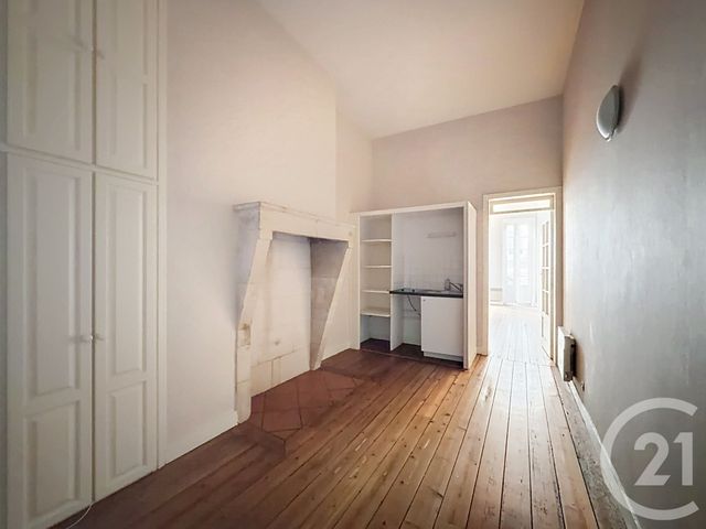 Appartement T2 à vendre - 2 pièces - 37.0 m2 - BORDEAUX - 33 - AQUITAINE - Century 21 Pey Berland