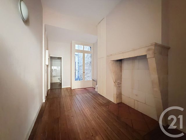 Appartement T2 à vendre - 2 pièces - 37.0 m2 - BORDEAUX - 33 - AQUITAINE - Century 21 Pey Berland