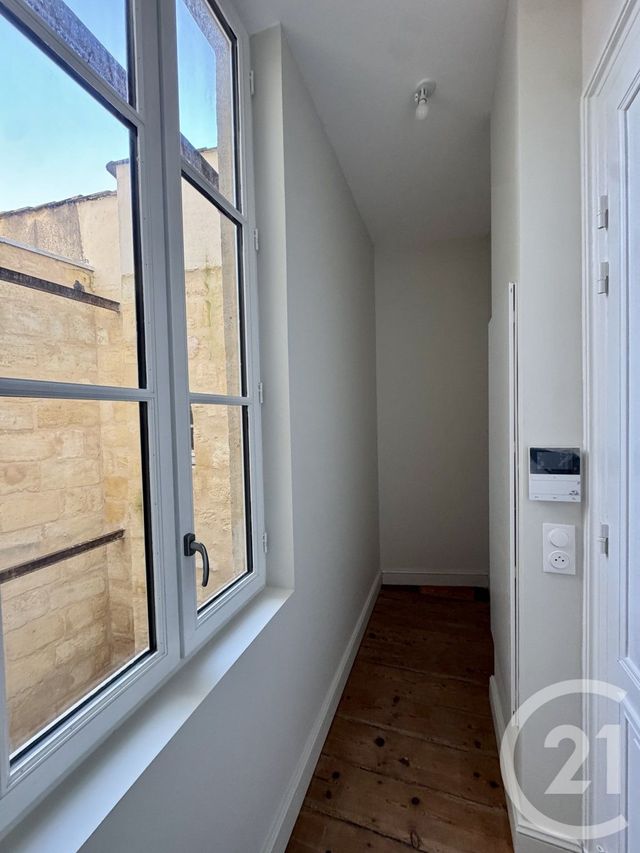Appartement à louer - 3 pièces - 73.7 m2 - BORDEAUX - 33 - AQUITAINE - Century 21 Pey Berland