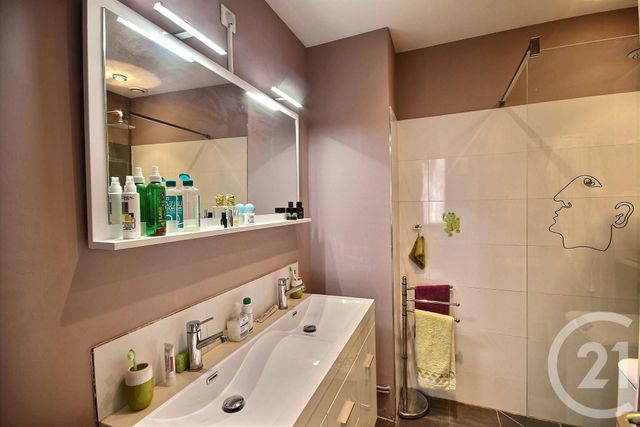 Appartement T3 à vendre - 3 pièces - 75.0 m2 - BORDEAUX - 33 - AQUITAINE - Century 21 Pey Berland