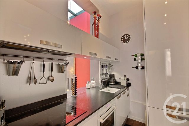 Appartement T3 à vendre - 3 pièces - 75.0 m2 - BORDEAUX - 33 - AQUITAINE - Century 21 Pey Berland